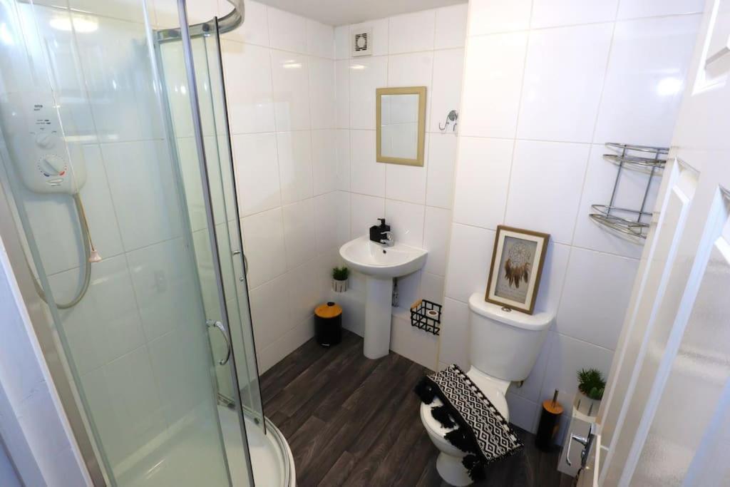 New Sunset Square Eastbourne 2 Bed Apartment, Long Stay Welcome Buitenkant foto