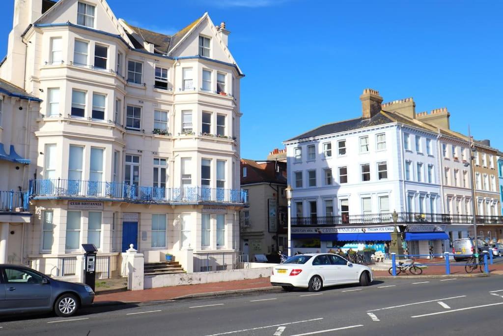 New Sunset Square Eastbourne 2 Bed Apartment, Long Stay Welcome Buitenkant foto